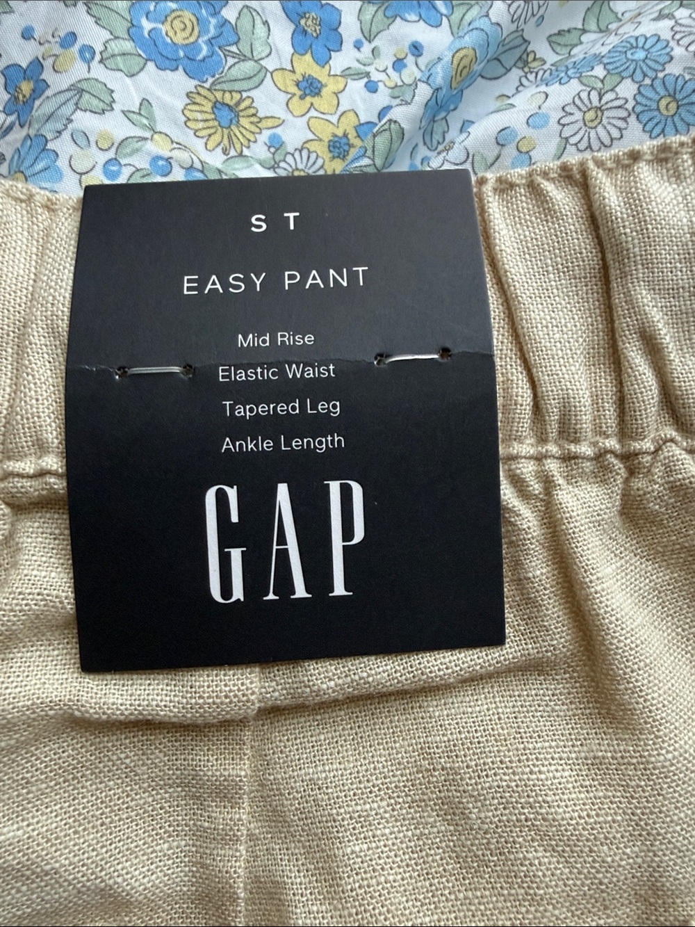 GAP Men's Beige/Tan Cargo Pants with Drawstring Waist. Small - Picture 4 of 5